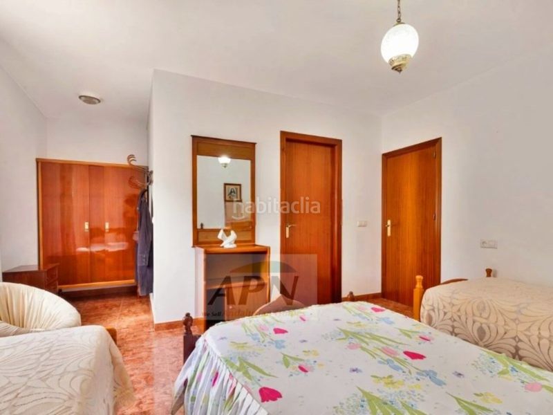 Foto f802ec2b-8b18-4a48-9407-8c52cca9fccc. Masia a Álora