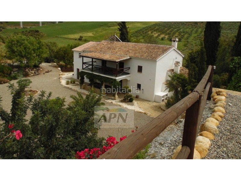 Foto d79f3730-2e12-4b5f-b9a6-1b4fa976d457. Masia a Álora