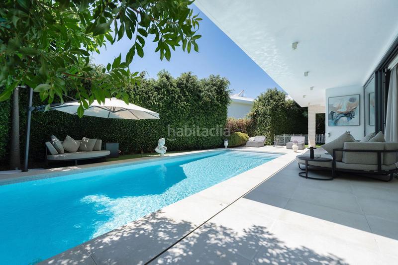 Foto cddd80c8-bfbd-4d50-a0b0-9cd73ba32aaf. Casa a Zona Calvario Estepona