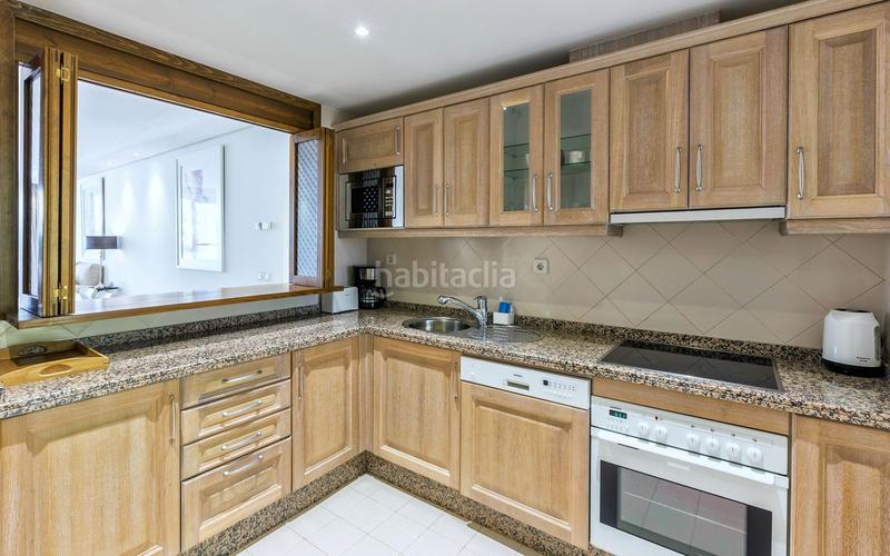 Foto c2df5a78-89e1-4f3d-8234-cc94d6e6e302. Attique dans Puerto Banús Marbella