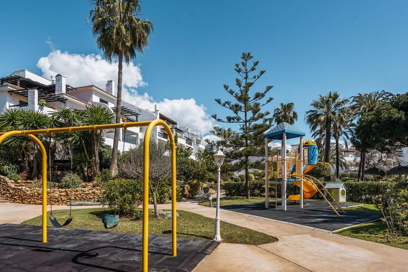 Foto 98360d8b-2b7f-46a6-b487-216385ae1b17. Apartament a Guadalmina Baja Marbella