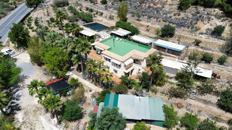 Foto b3f593a9-9d81-4c8f-81e1-9955e7cffa3b. Masía en La Nucia Pueblo Nucia (la)