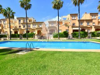 Casa adossada a Montgó - Ermita