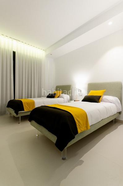 Foto ec4f1023-cf9e-4b31-bb5f-9ad71ffdc849. Haus mit parking pool in Campoamor Orihuela