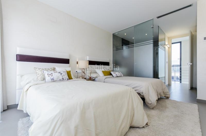 Foto 5bbd0371-e93c-4c53-af0b-e50cbe9995fc. Haus mit parking pool in Campoamor Orihuela