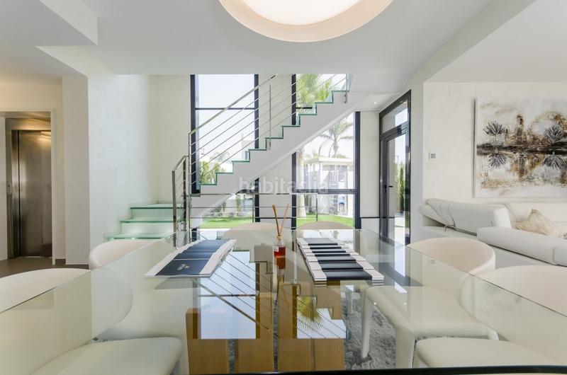 Foto 2d7ae3f2-93a7-410d-8d9f-bbb478d86193. House with parking pool in Campoamor Orihuela