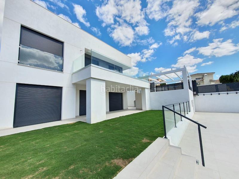 Foto 441241b9-8556-4792-9b37-cebc5fcbf095. House with parking pool in El Castillo Manilva