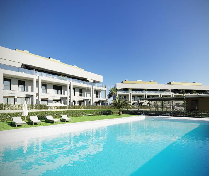 Foto e0bf821f-aa65-451a-beed-00652341d632. Apartment with parking in Cancelada Estepona
