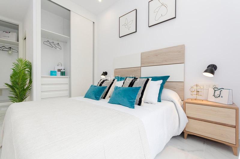 Foto 1c6fb48c-eb6c-4c54-832e-ba4f43ca25fc. Casa con parcheggio piscina in Zona Carrefour - Urbanizaciones Torrevieja