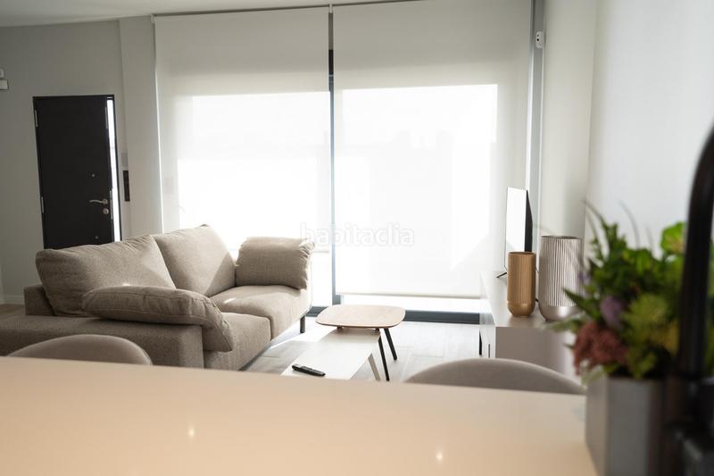 Foto 919c514c-fa02-4c8e-9772-758afca2a404. Casa adosada en Los Almendros Orihuela