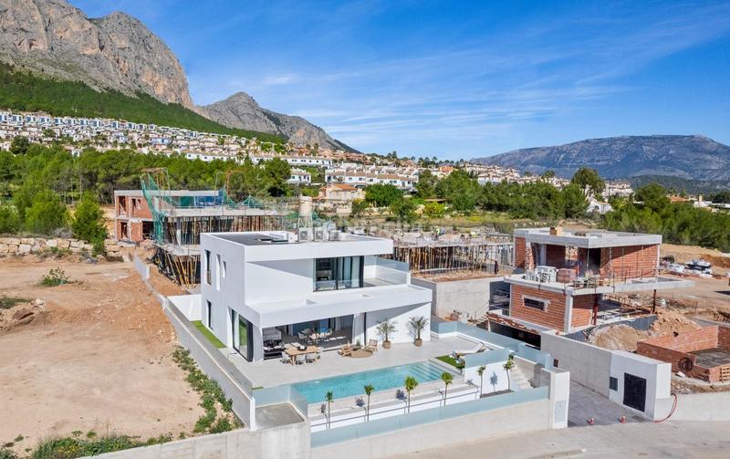 Foto c32b7ba4-0734-453d-af8d-e539f77cd35d. Casa amb aparcament piscina a Polop