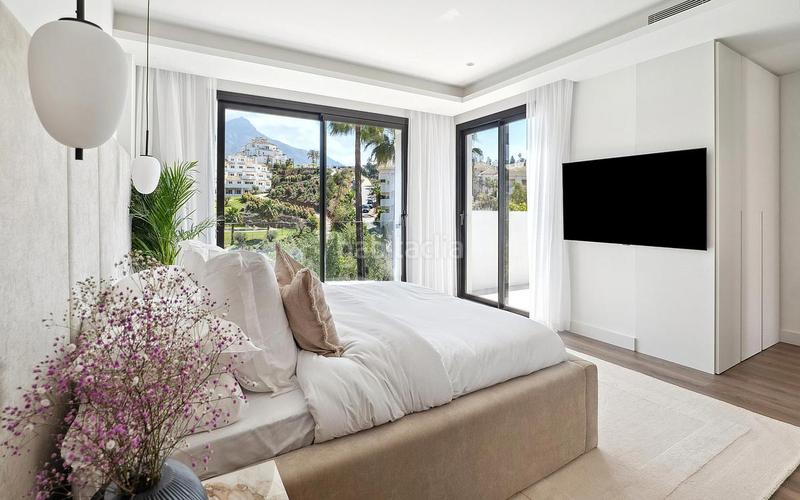 Foto b1740f16-ede1-4256-8d82-e958e344a82b. Maison avec piscine dans Los Naranjos Marbella