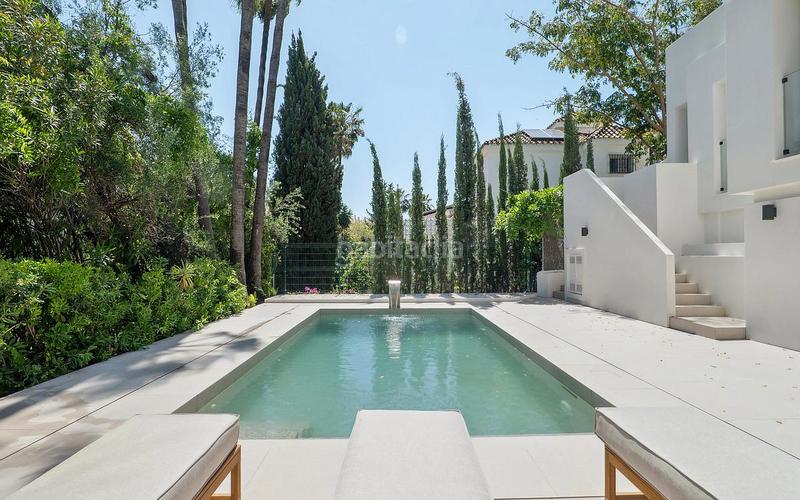 Foto f3c549b2-d1b0-41c1-823c-2c0872cb675e. Maison avec piscine dans Los Naranjos Marbella