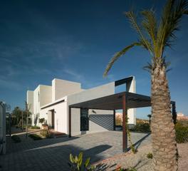 House in Jerónimo y Avileses