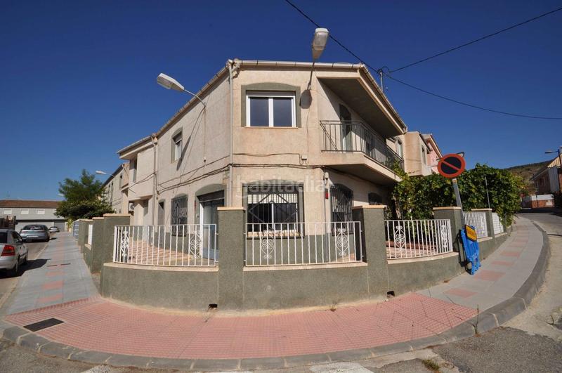 Foto f45bf89d-aab5-4d65-acd2-a11c981cf137. Semi detached house with parking in Ibi