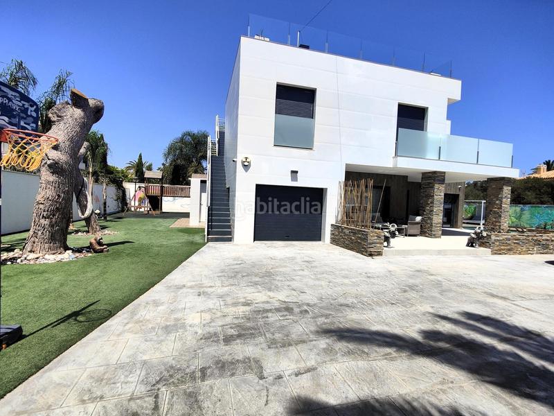 Foto 81ac65b0-121a-46da-8615-7697f318b0d4. House with pool in Cabo Roig Orihuela