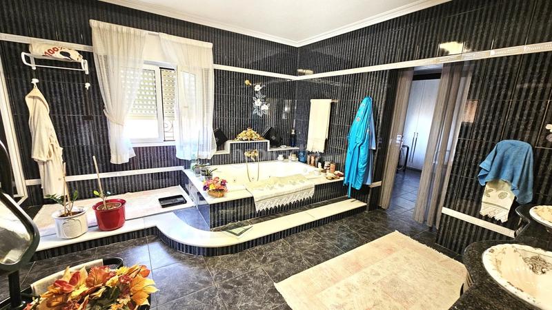 Foto f38cebcd-56e0-4c4f-95e1-3244911f06e1. Casa amb piscina a Zona Carrefour - Urbanizaciones Torrevieja