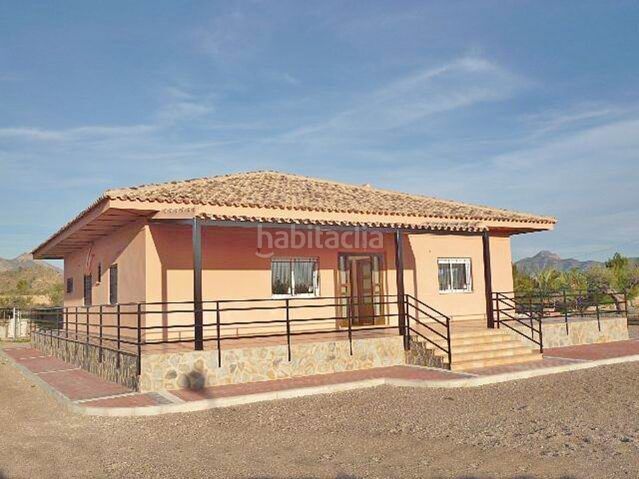 Foto 1b6930aa-8829-41a0-b42c-c88c6ea0e035. Masia a Abanilla