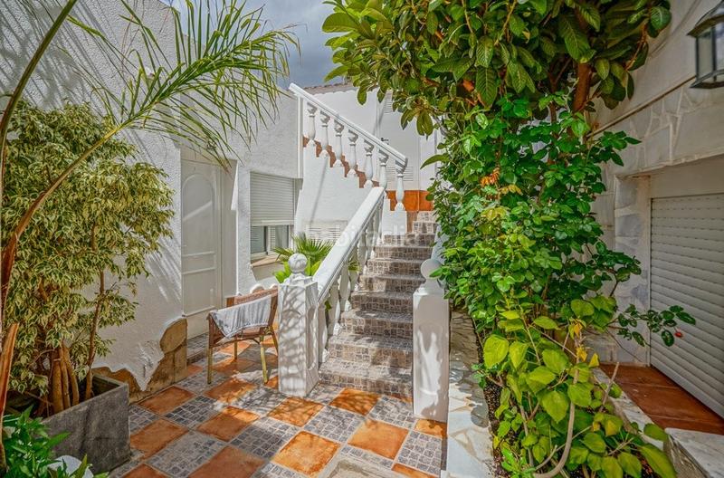 Foto 16aaa6a2-deb1-4ff2-8b46-5325fd4d84a8. Local commercial dans Canuta Calp