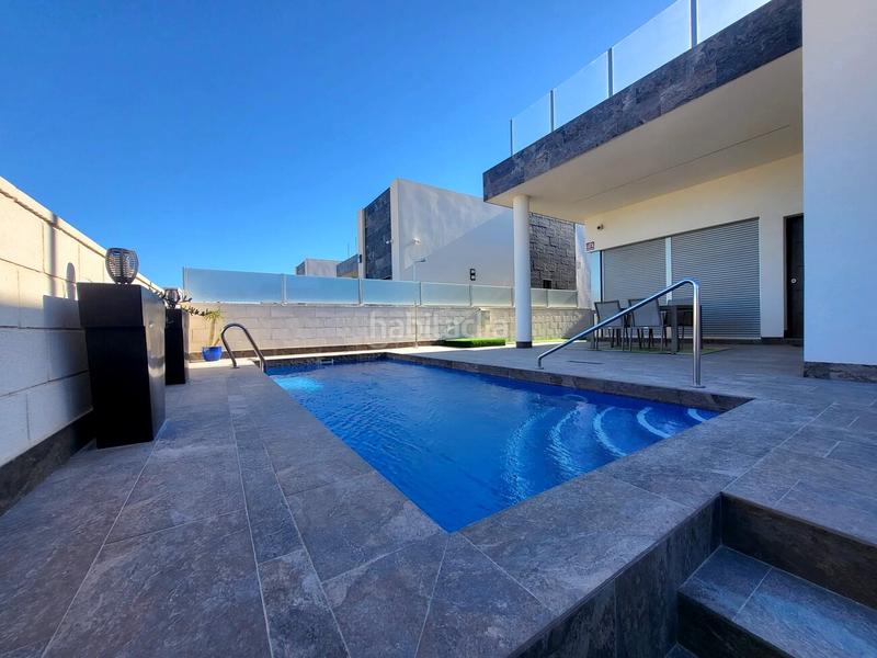 Foto 5b417705-2097-489a-bdf2-161d9e6327a2. Maison avec piscine dans Lomas de Cabo Roig - Los Dolses Orihuela