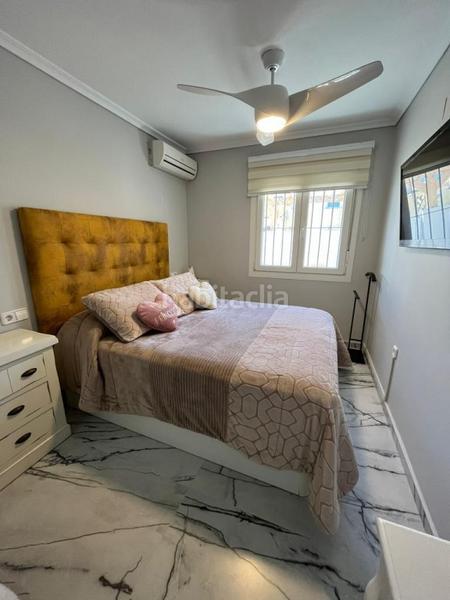 Foto 9f7851d9-f451-463b-8b11-51ee788fba15. Casa adossada amb piscina a Noroeste Santa Pola