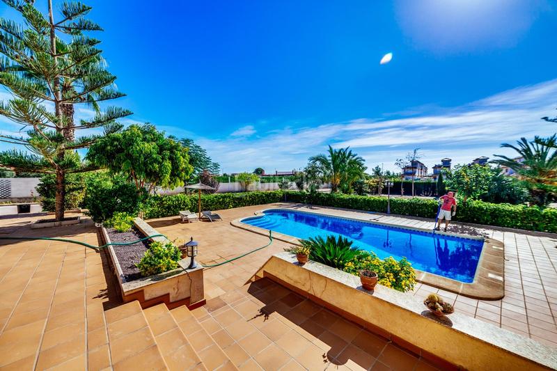 Foto 8ff2299e-b164-4196-bf74-b94987fb6bff. House with pool in Garbinet - Parque de las Avenidas Alicante