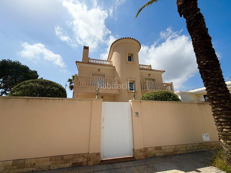 Foto 4f8effb4-2587-4861-9f4b-d53a46440930. Casa con piscina in Cabo Roig Orihuela