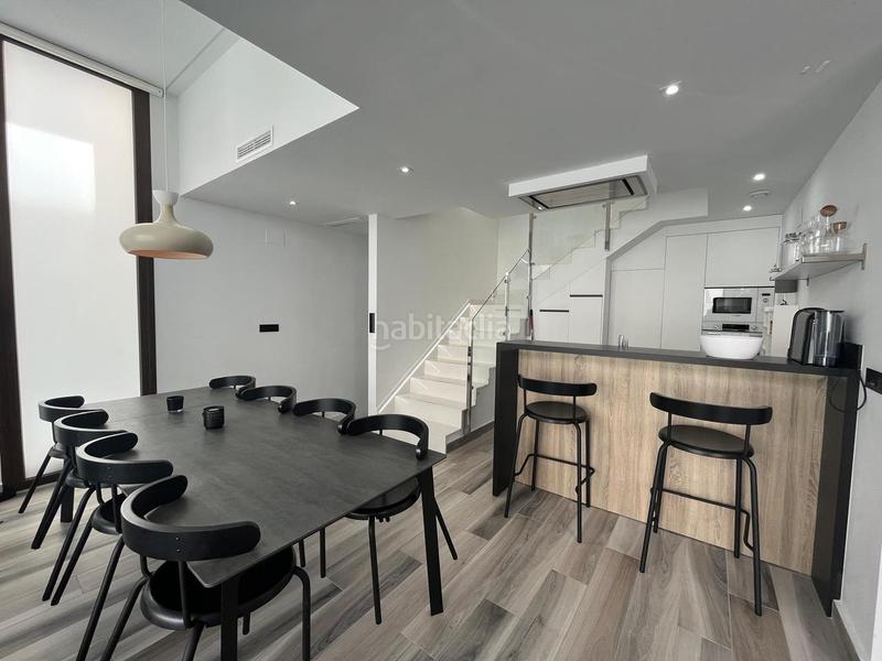 Foto 48da712e-3798-49b0-bacb-78e34c6879b5. Casa amb aparcament a Mercado Alicante