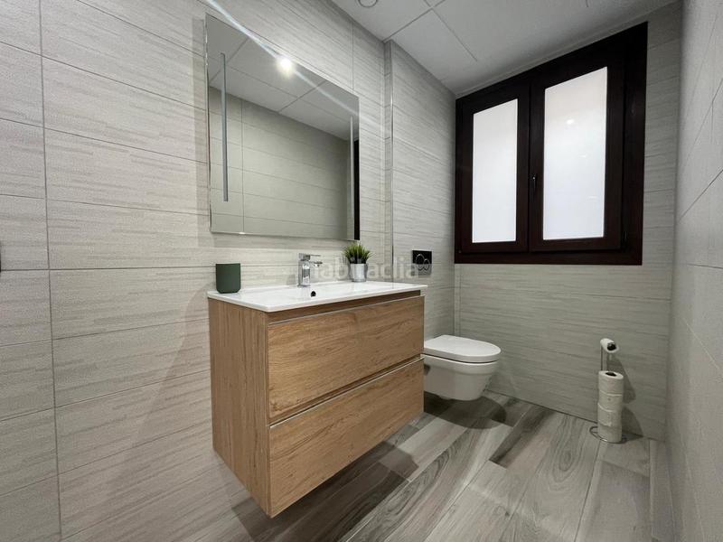 Foto 99bd01d9-41e9-4a4e-a6eb-692c366f019d. Casa amb aparcament a Mercado Alicante