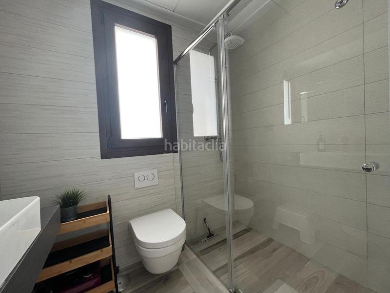 Foto 9b144f55-358d-4db2-aec6-8bbb223cd343. Casa amb aparcament a Mercado Alicante