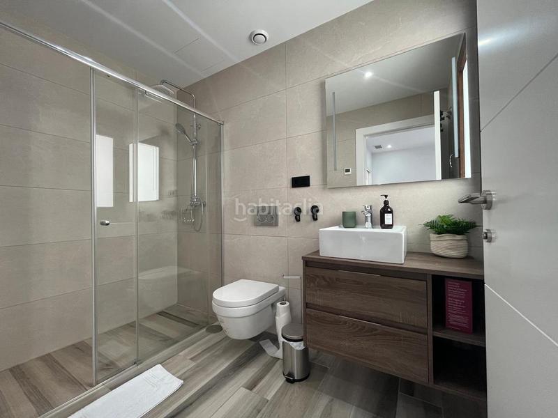 Foto ce8ec92b-9076-4716-9767-df14a99ce0a8. Casa amb aparcament a Mercado Alicante