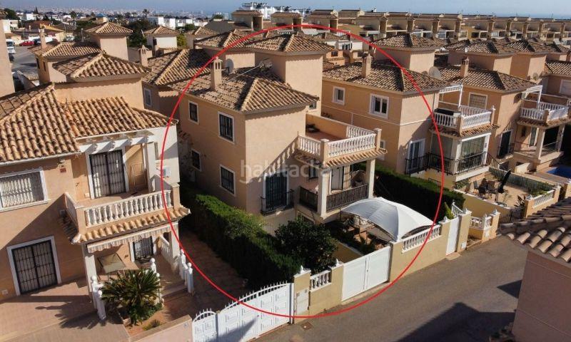 Foto 4654b6d9-d2ed-476d-9588-5c5824d643b9. Casa en Campoamor Orihuela