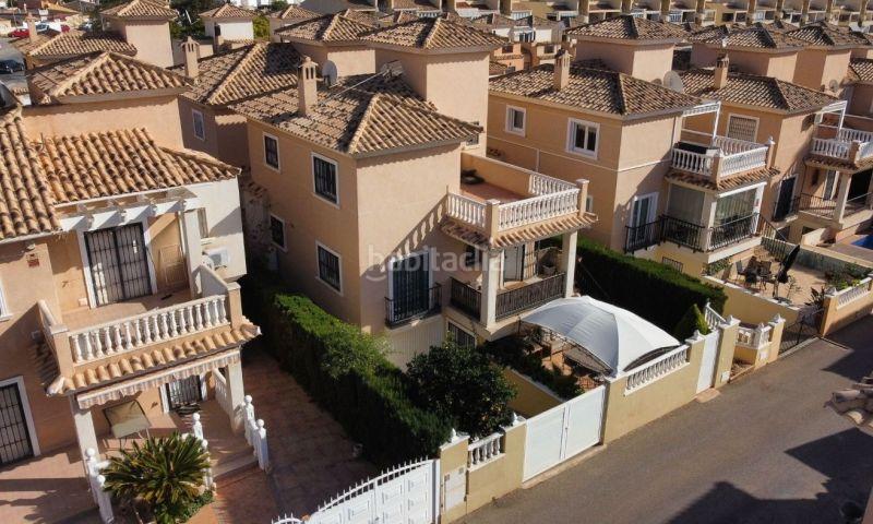 Foto 7a8d00d8-2334-4199-9525-4163e72e5023. Casa en Campoamor Orihuela