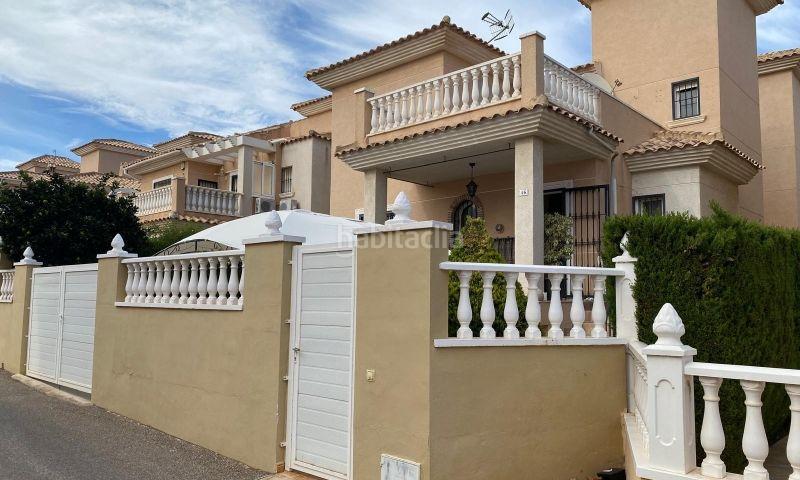 Foto defb1829-2ea4-4e84-9620-5be2e1dafb30. Maison avec piscine dans Campoamor Orihuela