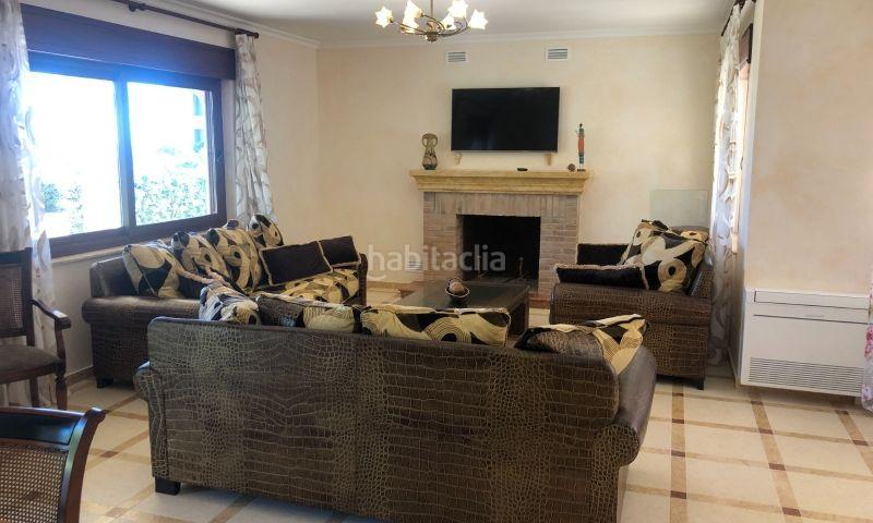 Foto 5df96434-10a9-41fc-bb23-5934828a0667. Maison avec parking piscine dans Cabo Roig Orihuela