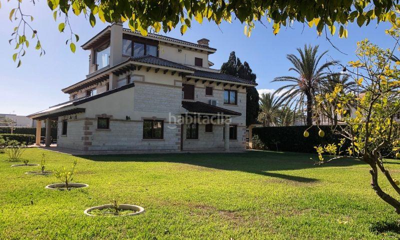 Foto f2541b59-f894-47ca-8ad2-db91708b23ed. Maison avec parking piscine dans Cabo Roig Orihuela