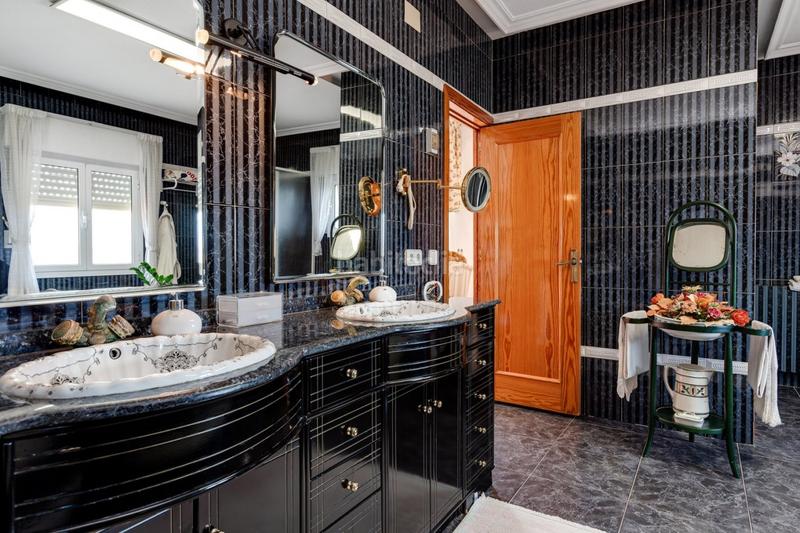 Foto c7b005ba-87b3-411b-aee5-cbb221c269e1. Haus mit pool in Zona Carrefour - Urbanizaciones Torrevieja