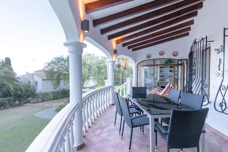 Foto b7ac22c4-32d9-418e-b25e-5e1c4a5937a6. House with pool in El Montgó Dénia