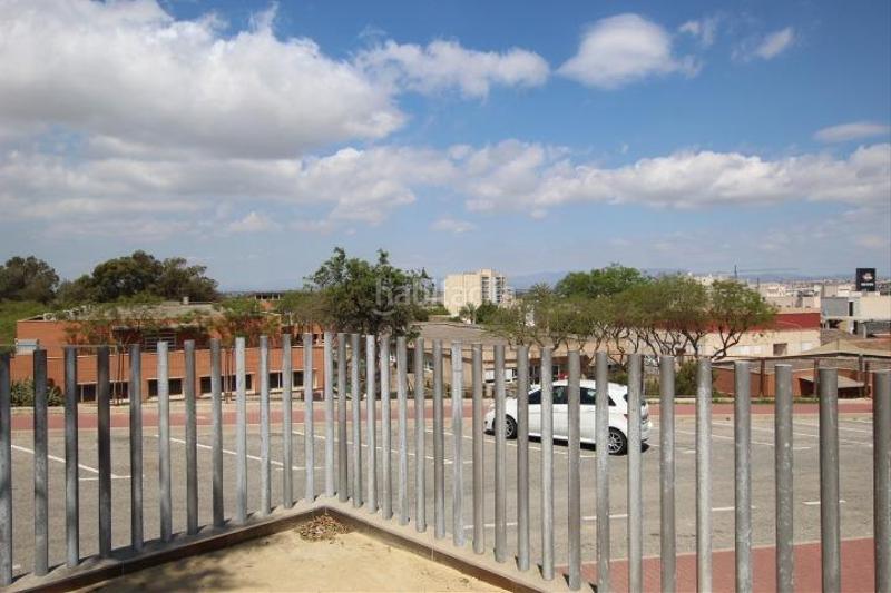 Foto 484311c1-47d1-460c-8bfc-79b337839ffc. Maison jumelée dans Pueblo Guardamar del Segura