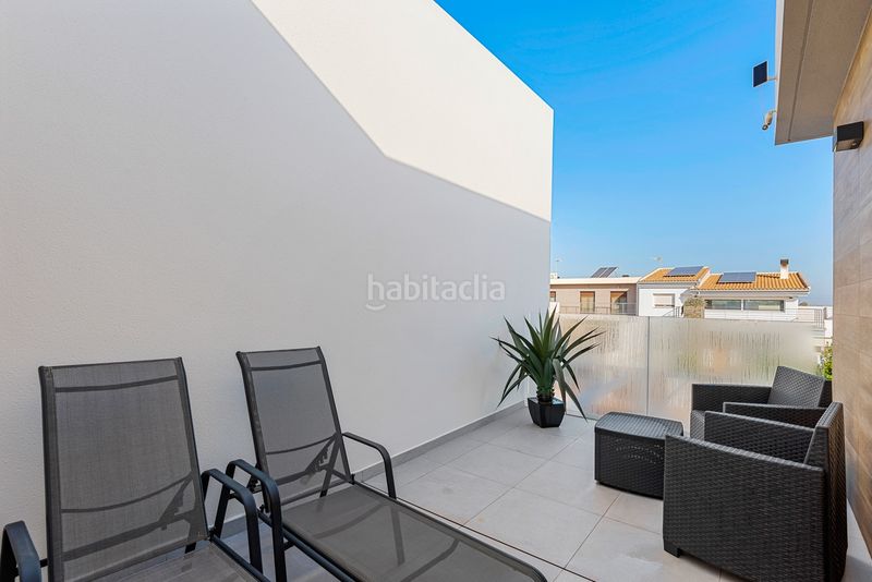 Foto b4386bbb-8f15-466a-b937-7b708c685804. Casa adossada a Centro Rojales