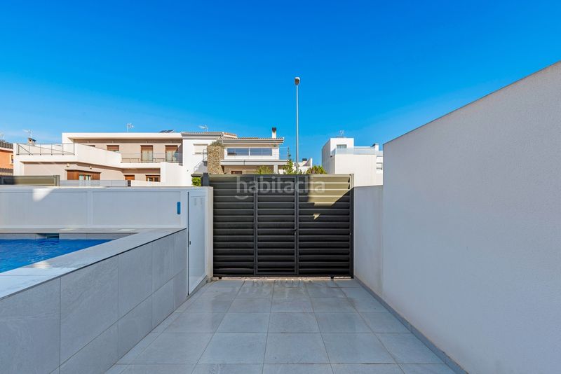 Foto bf2504e2-afcd-4dba-a27c-7d5cd381ee39. Casa adossada a Centro Rojales