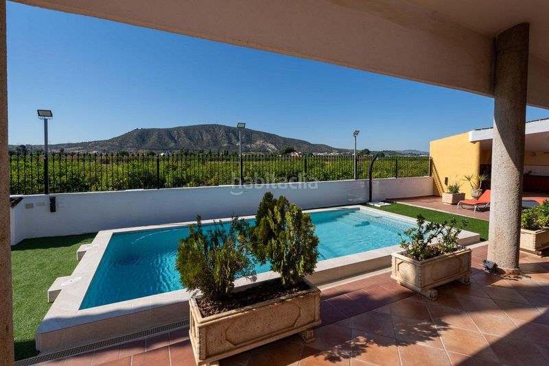 Foto d7017dfe-f7df-4cf4-aeb2-d953f1cfc670. Casa amb piscina a Orihuela ciudad Orihuela