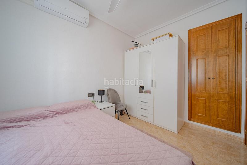 Foto 3fecd3dc-c9f2-438d-8c6d-d66f1359e5b5. Maison jumelée dans Los Almendros Orihuela