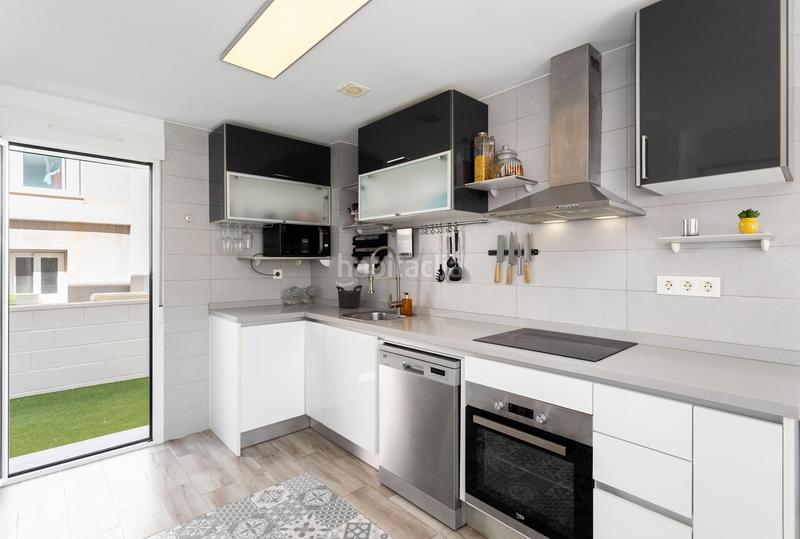 Foto 260ac809-2073-432f-9180-814fcf38a1bb. Haus mit pool in Gran Playa Santa Pola