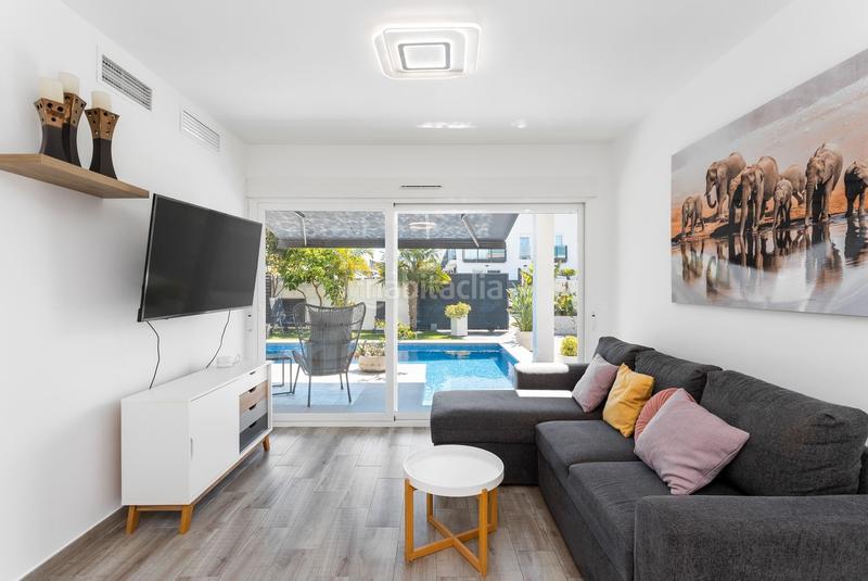 Foto 858ea6ab-2457-4f35-aa8c-5457e5d90630. Haus mit pool in Gran Playa Santa Pola