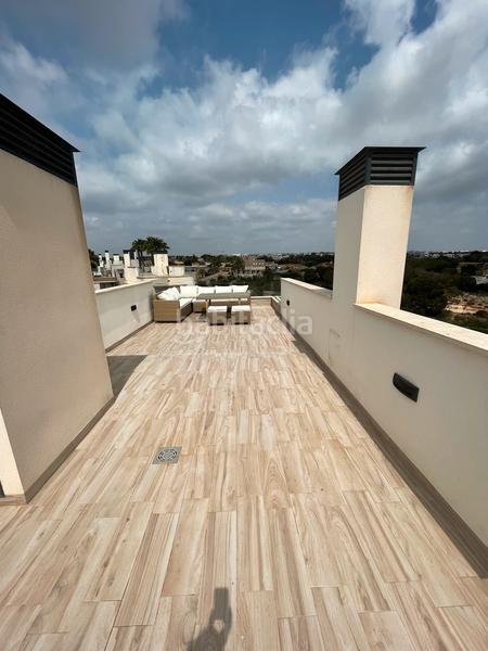 Foto 1011e282-3db4-4eda-bde8-5efa1d87e6bb. Casa con piscina in La Regia Orihuela