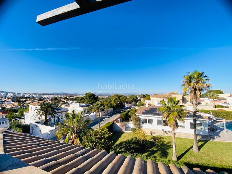 Foto 5ad08601-40d5-4bf6-b293-1866b01c4557. Casa amb piscina a La Florida Orihuela