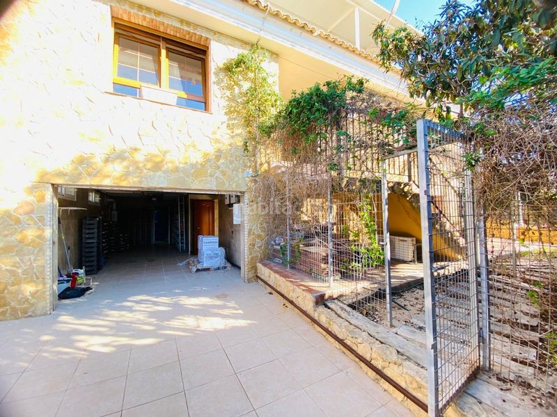 Foto 6b4dd739-815b-4cd2-8097-6d8524c9926a. Casa amb piscina a La Florida Orihuela