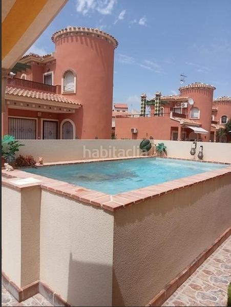 Foto f3b03007-5890-448f-8f0d-145174cd9554. Maison avec piscine dans Playa Flamenca Orihuela