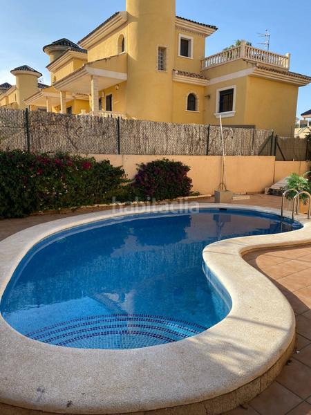 Foto a6b46997-cd70-49d3-8832-07d7abdb10d3. Casa con piscina in Los Almendros Orihuela